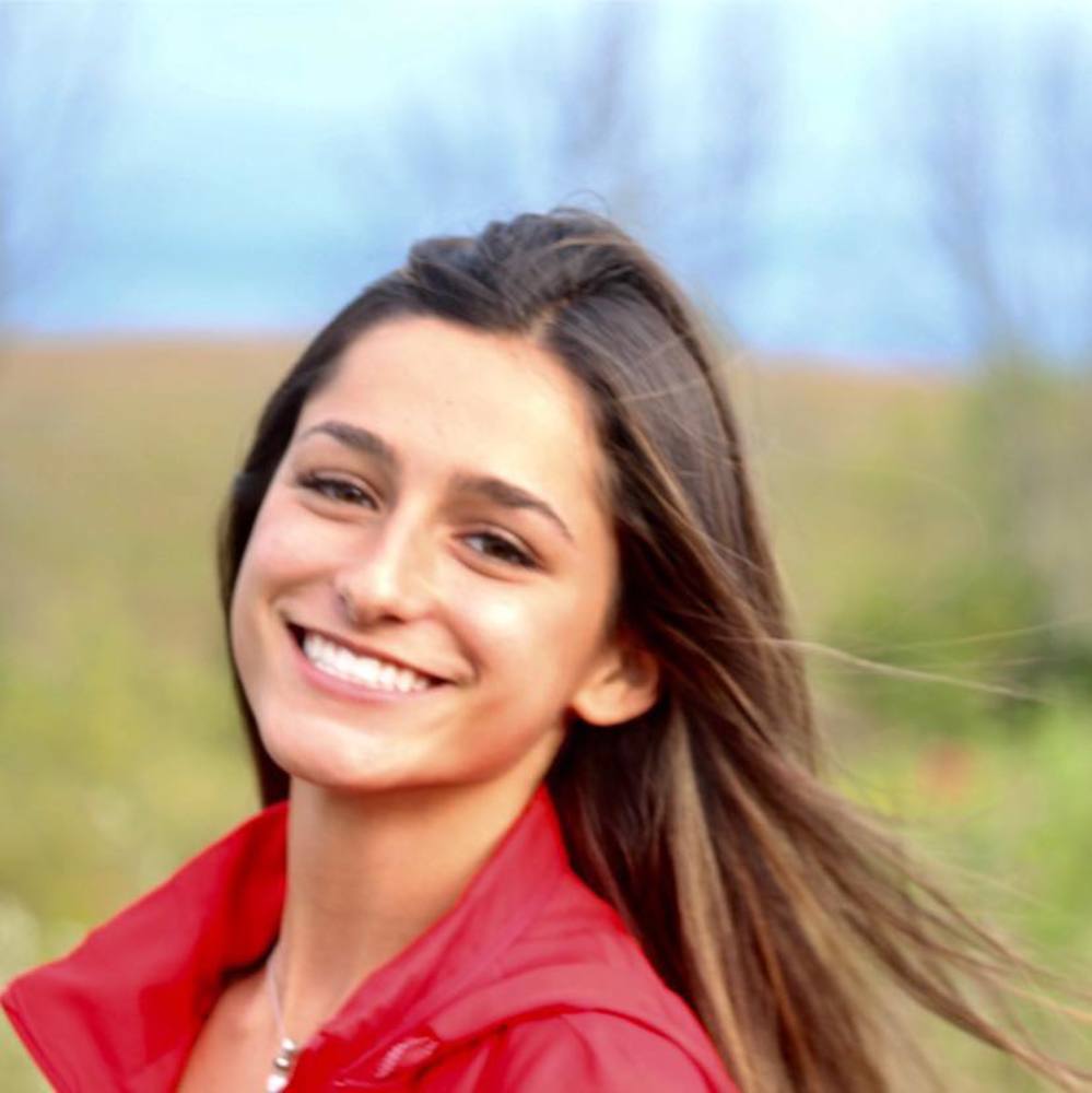 Meet your Posher, Claudia